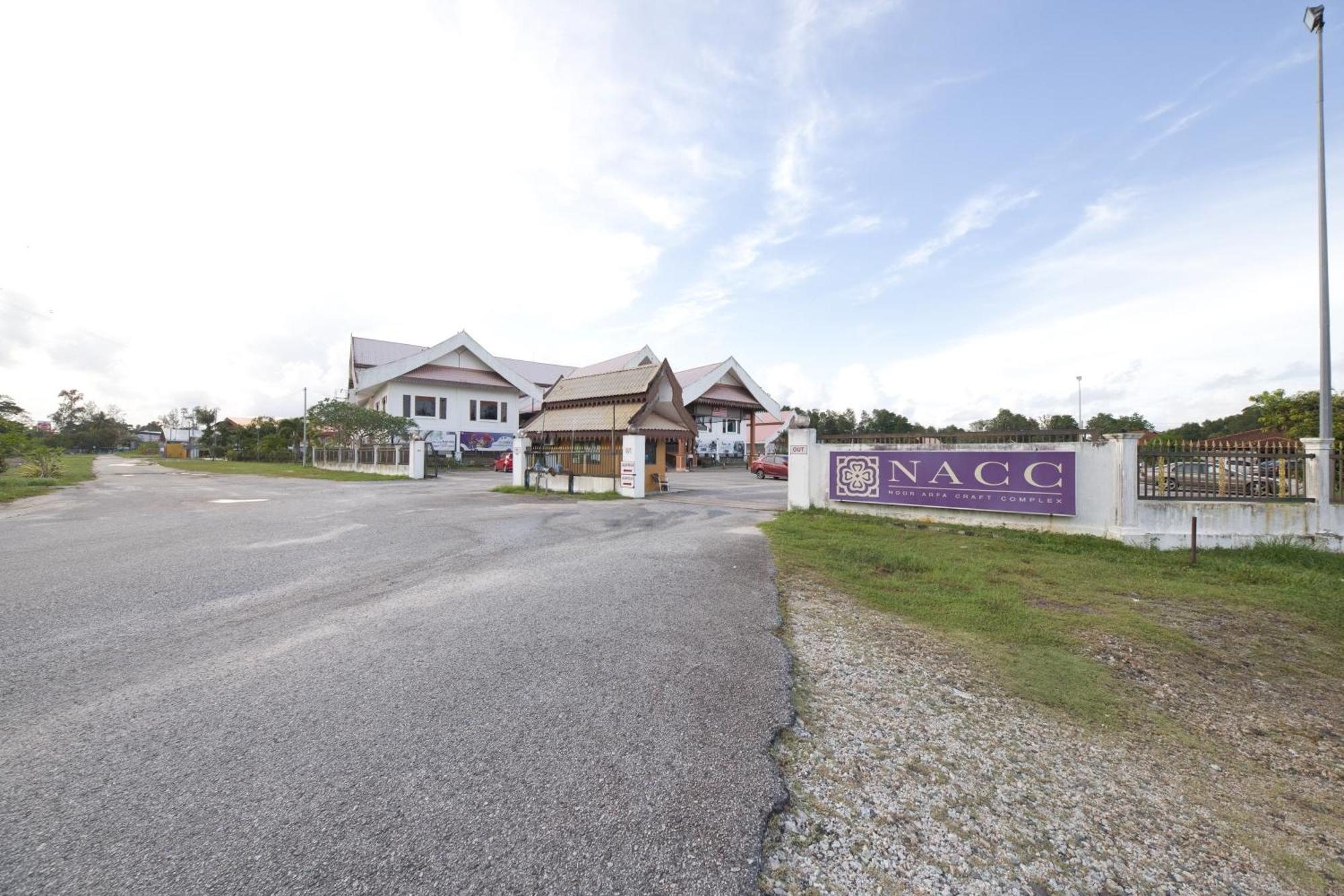 Oyo 90908 Noor Arfa River Chalet 쿠알라트렝가누 외부 사진